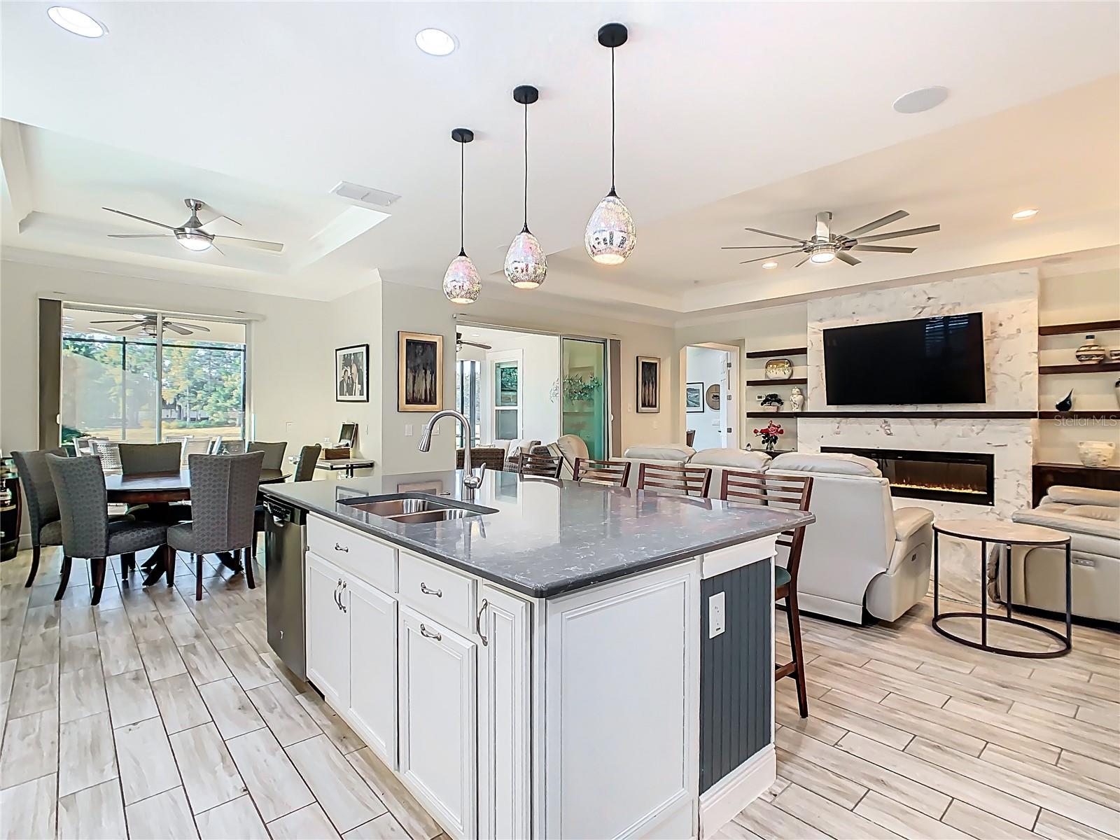 Image 13 of 75 For 502 Treviso Drive