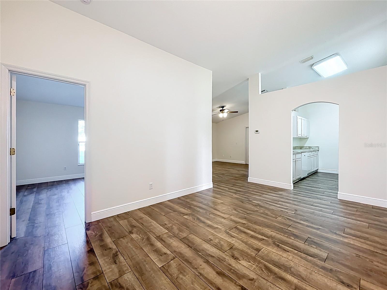 Image 10 of 50 For 654 Harbor Villa Court