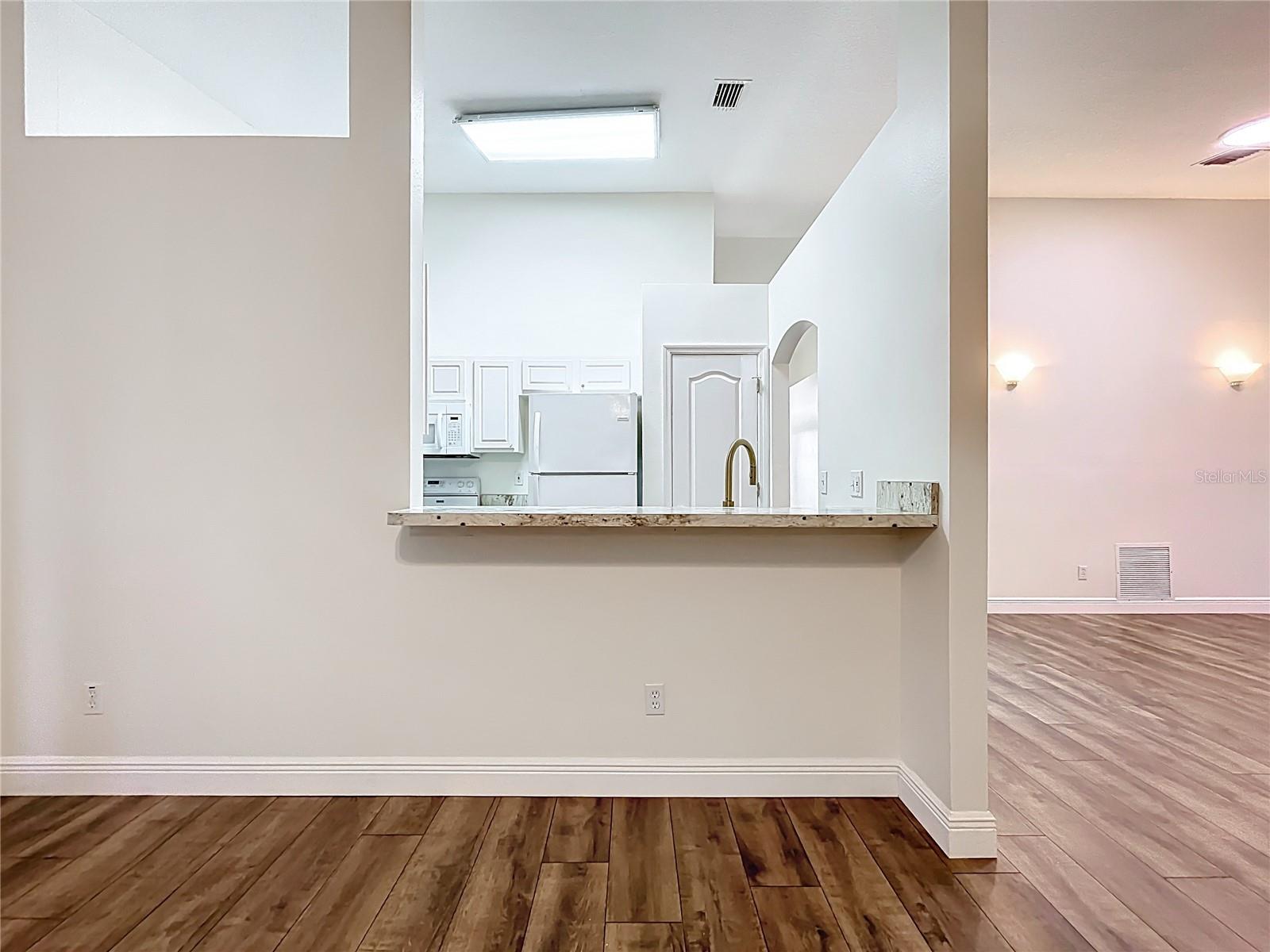 Image 18 of 50 For 654 Harbor Villa Court