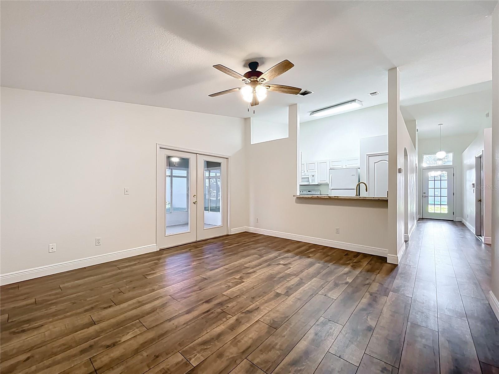 Image 20 of 50 For 654 Harbor Villa Court