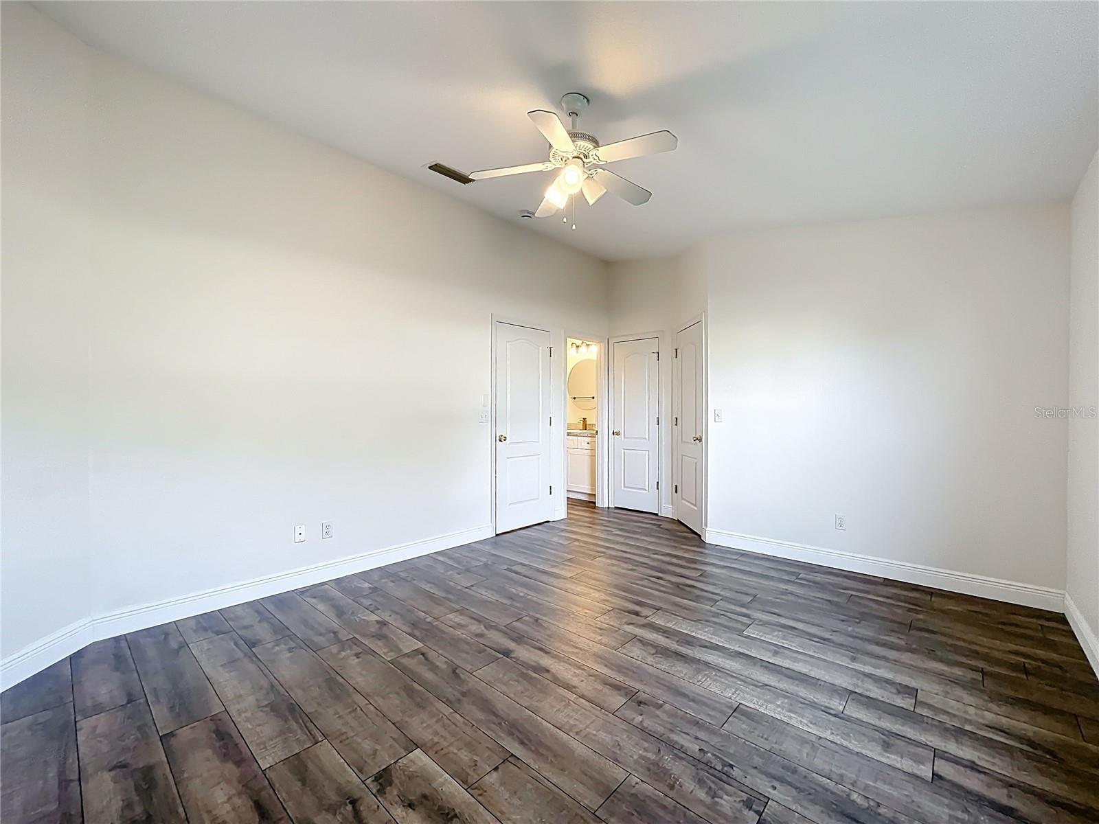 Image 34 of 50 For 654 Harbor Villa Court