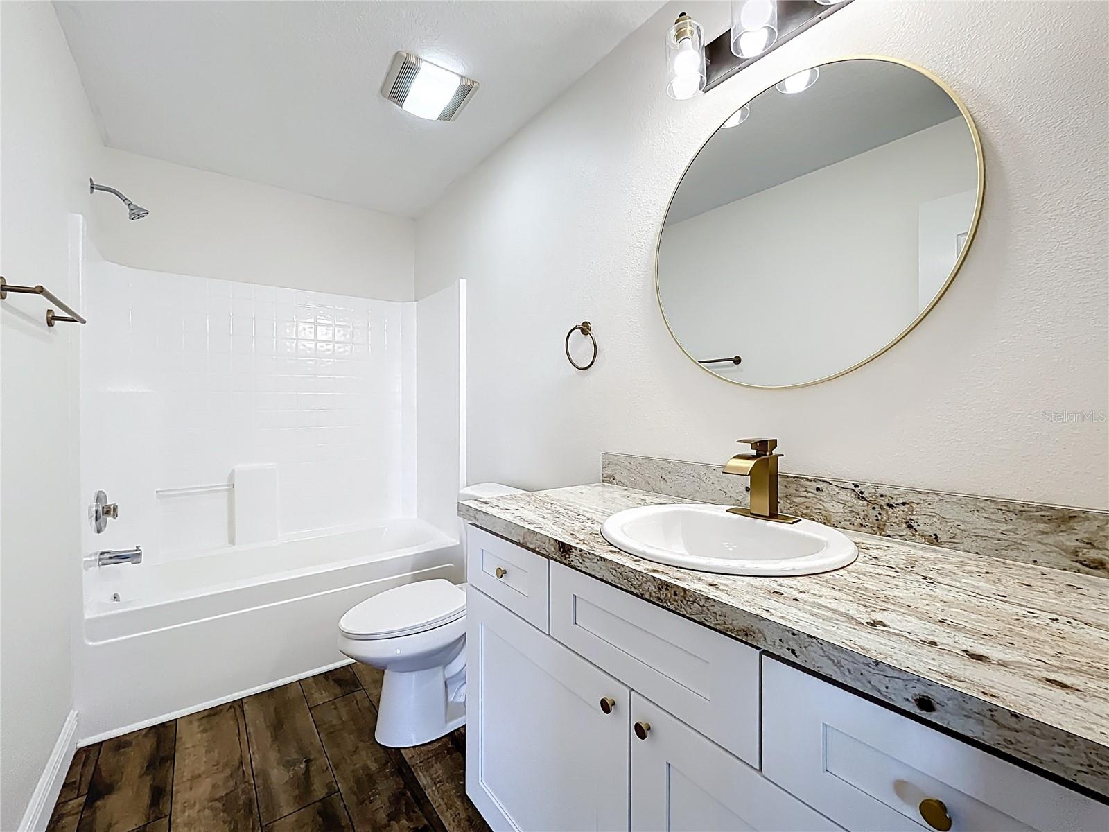 Image 37 of 50 For 654 Harbor Villa Court