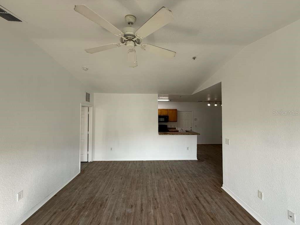 Image 5 of 26 For 5550 Michigan Street 1312