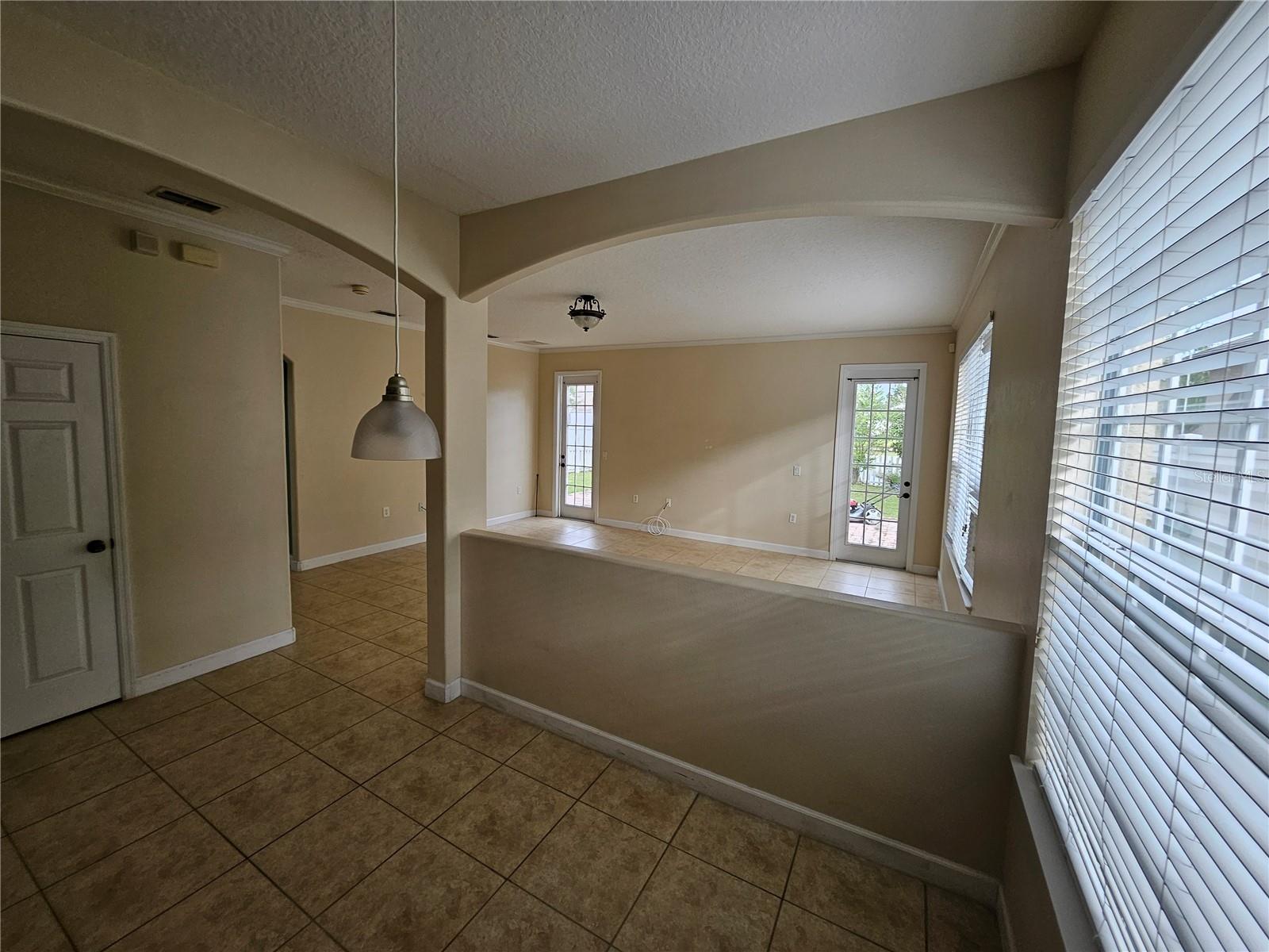 Image 4 of 20 For 1625 Caribou Hunt Trail