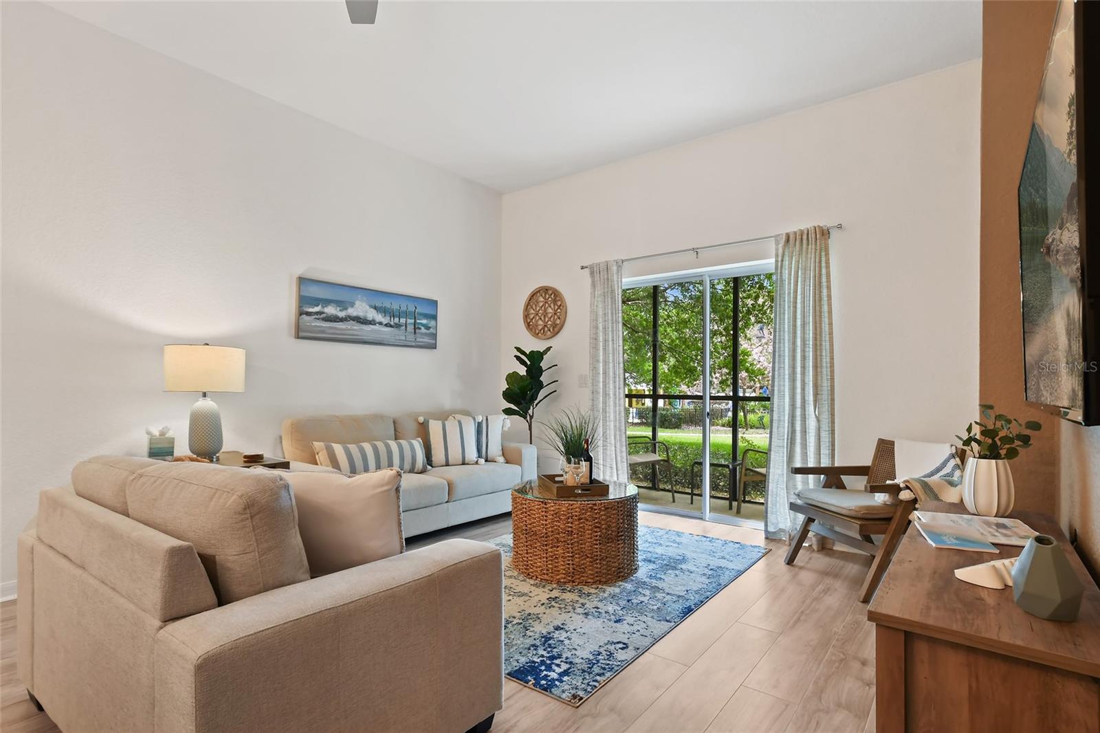 Image 14 of 31 For 505 Lucaya Loop 505