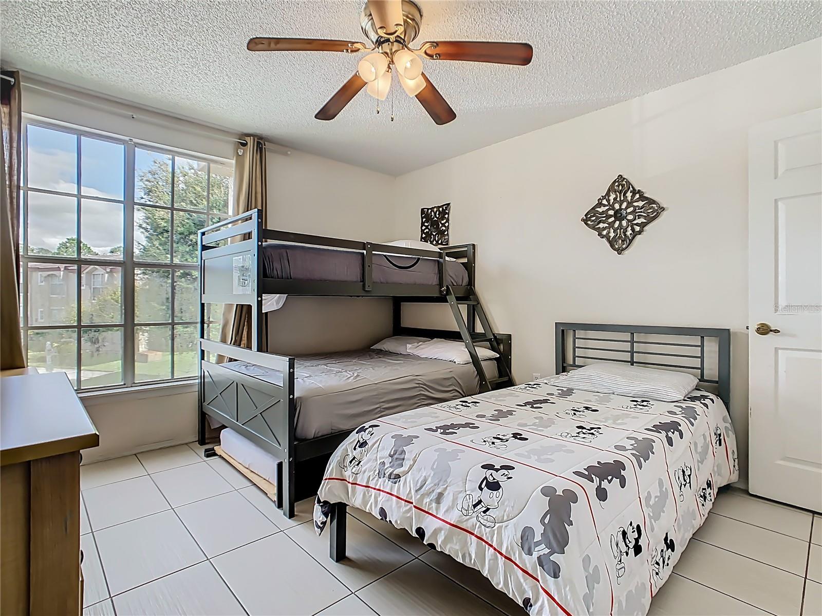 Image 24 of 40 For 3150 Tamarind Circle