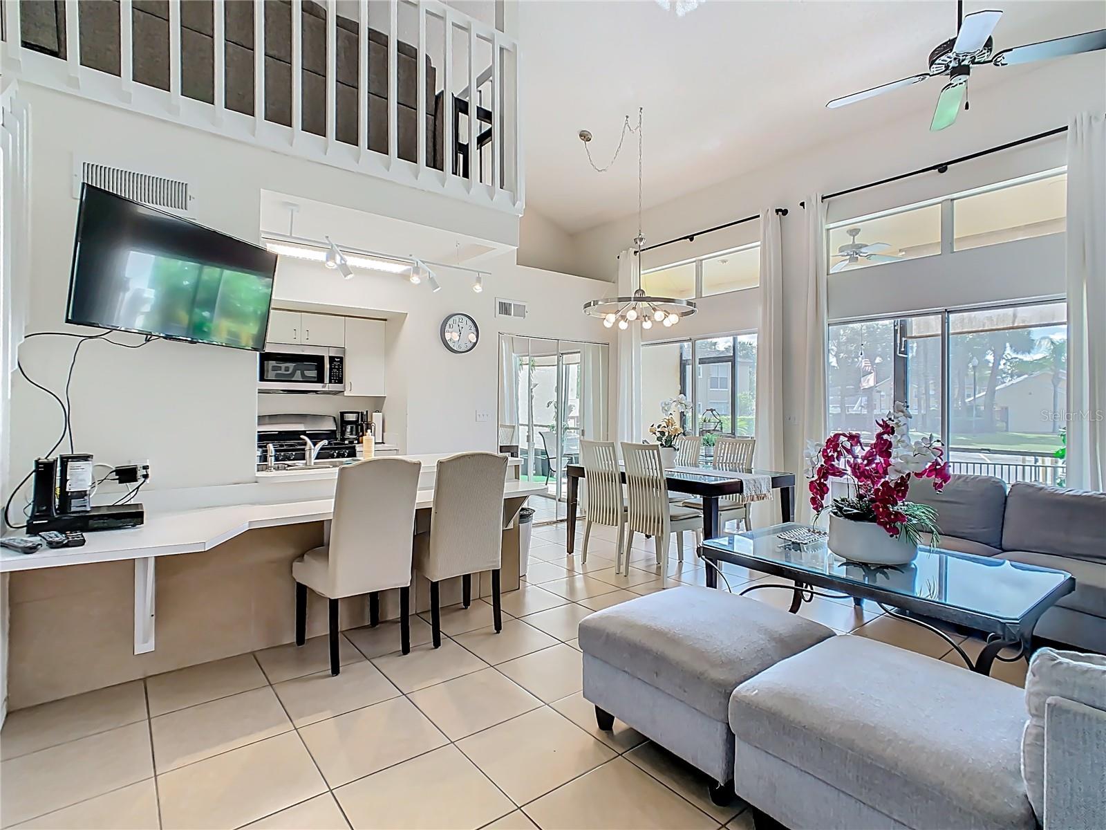 Image 4 of 40 For 3150 Tamarind Circle