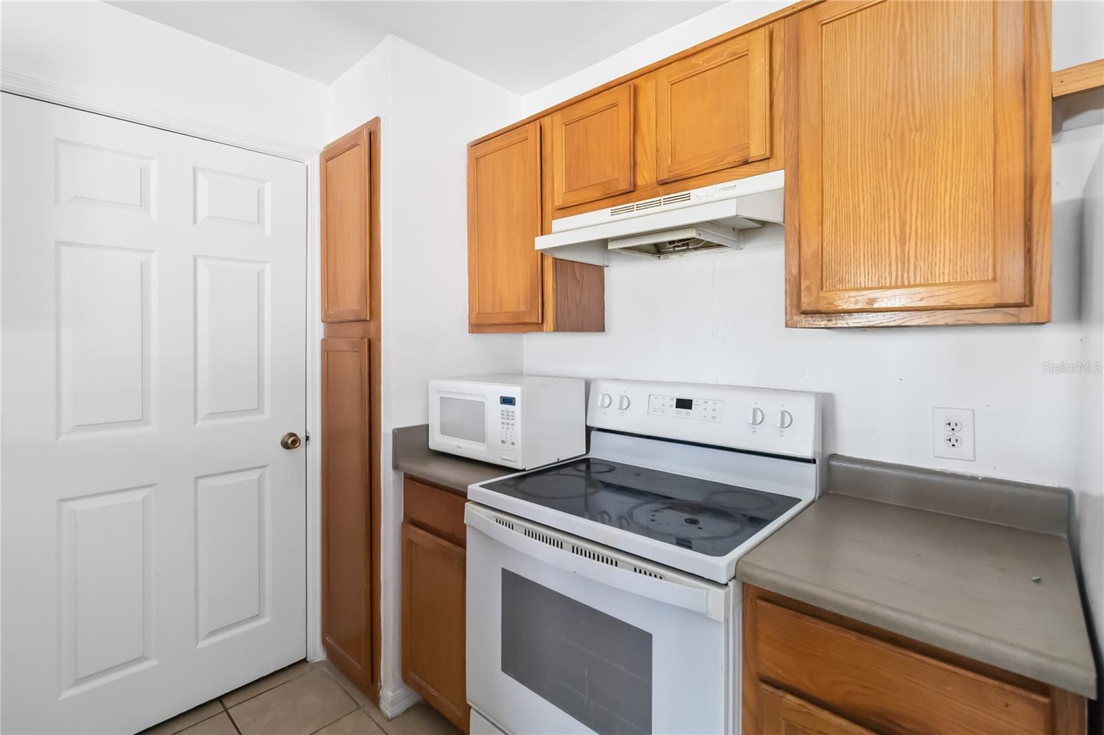 Image 13 of 23 For 3714 Palm Desert Lane 5336