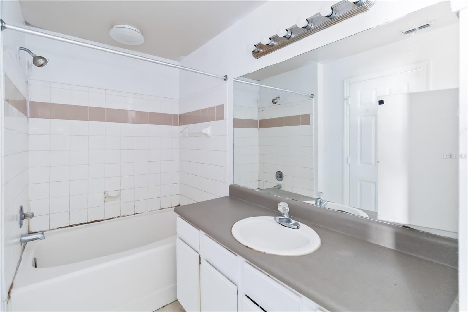 Image 21 of 23 For 3714 Palm Desert Lane 5336