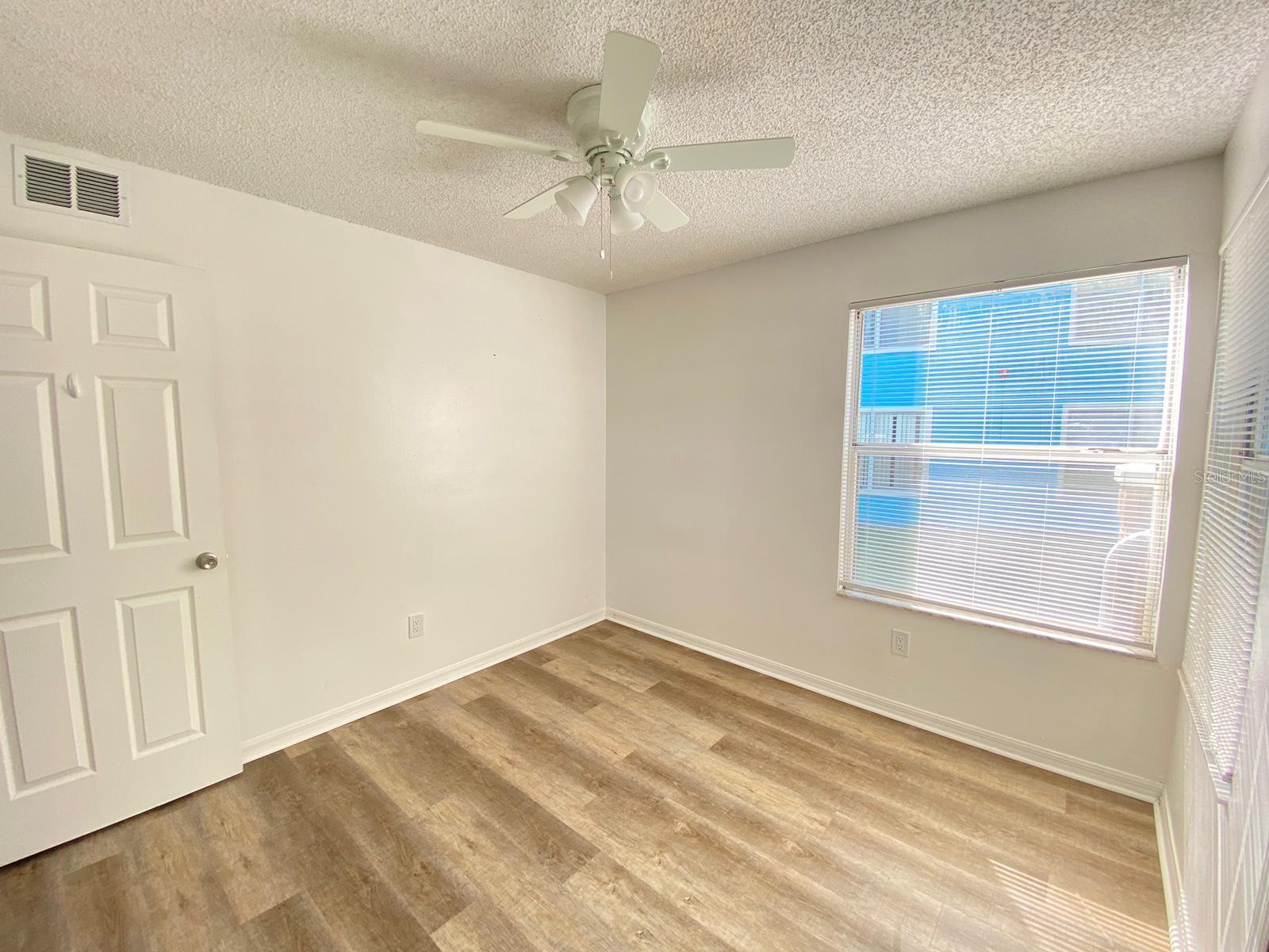 Image 16 of 32 For 2751 Poinciana Boulevard 27