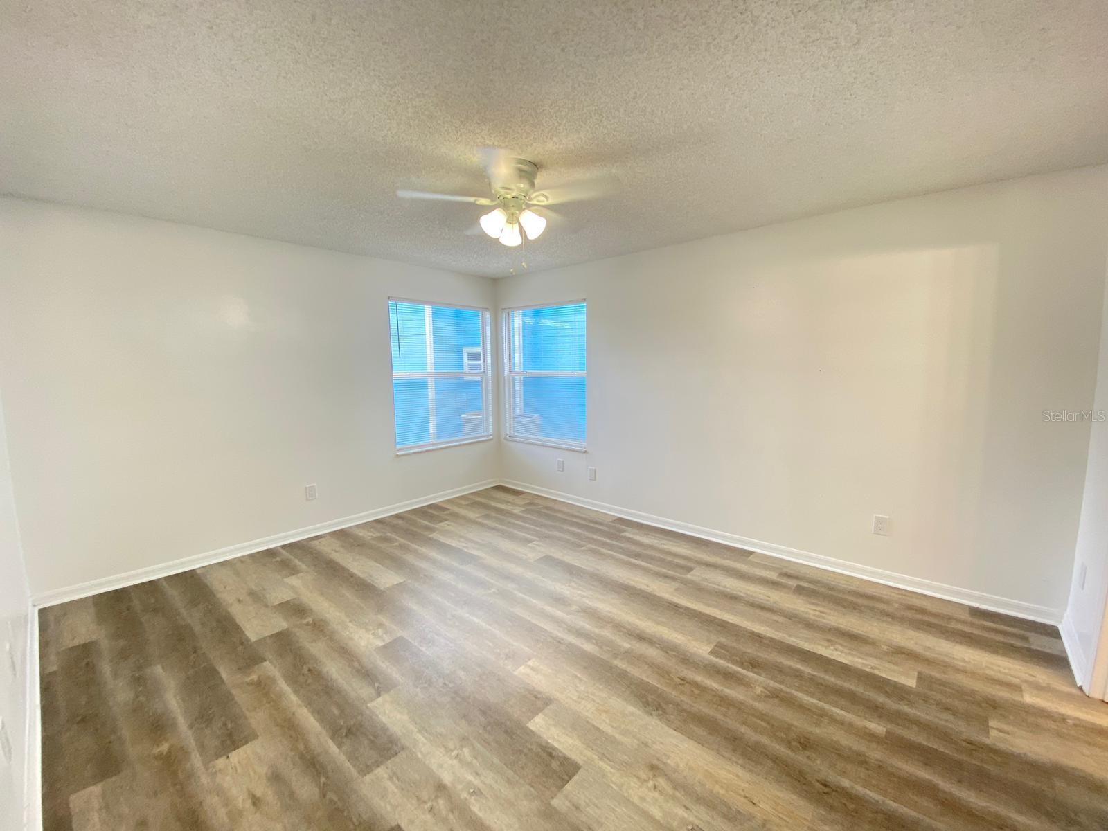 Image 23 of 32 For 2751 Poinciana Boulevard 27