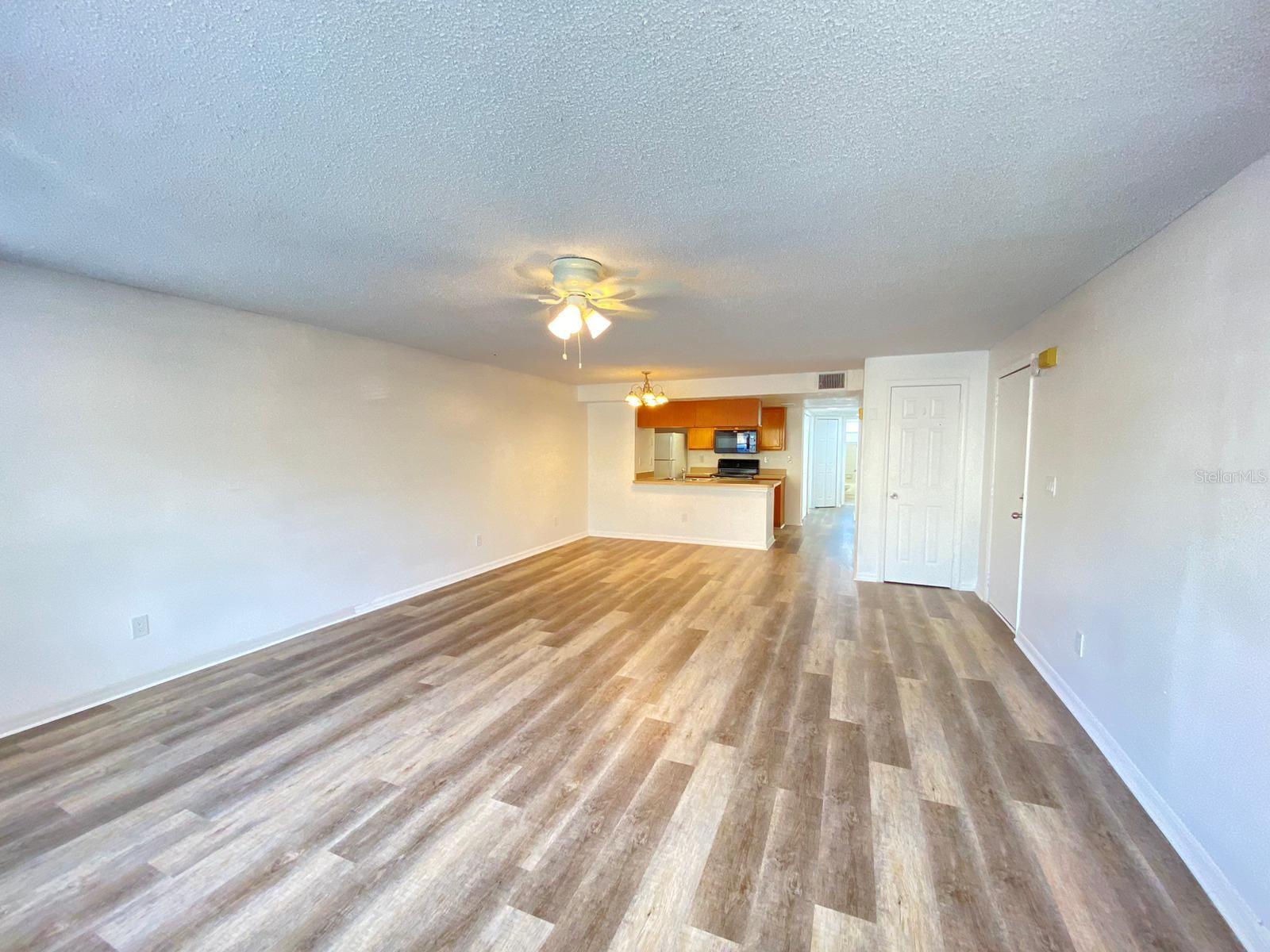 Image 6 of 32 For 2751 Poinciana Boulevard 27