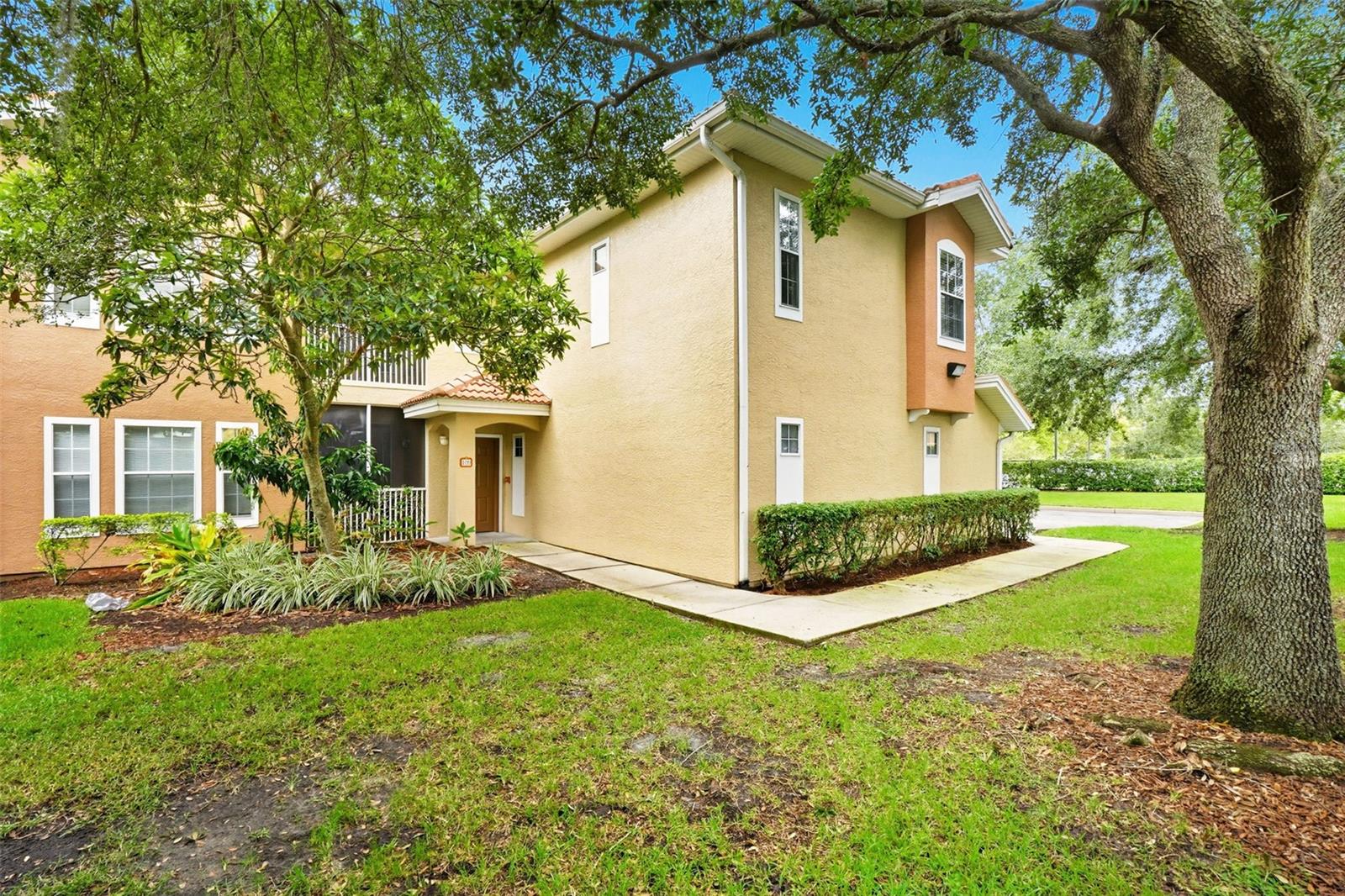 Image 9 of 31 For 12204 Wild Iris Way 110