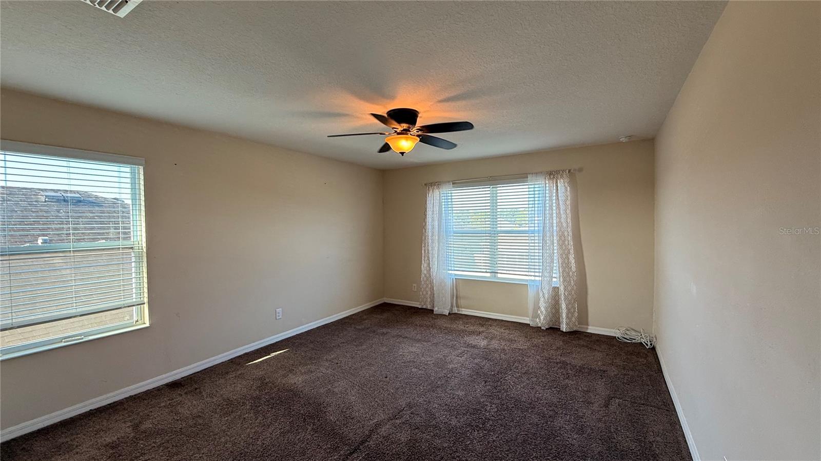 Image 9 of 29 For 4907 Rockvale Drive