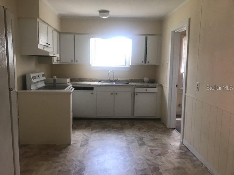 Image 2 of 6 For 1903 Damon Avenue