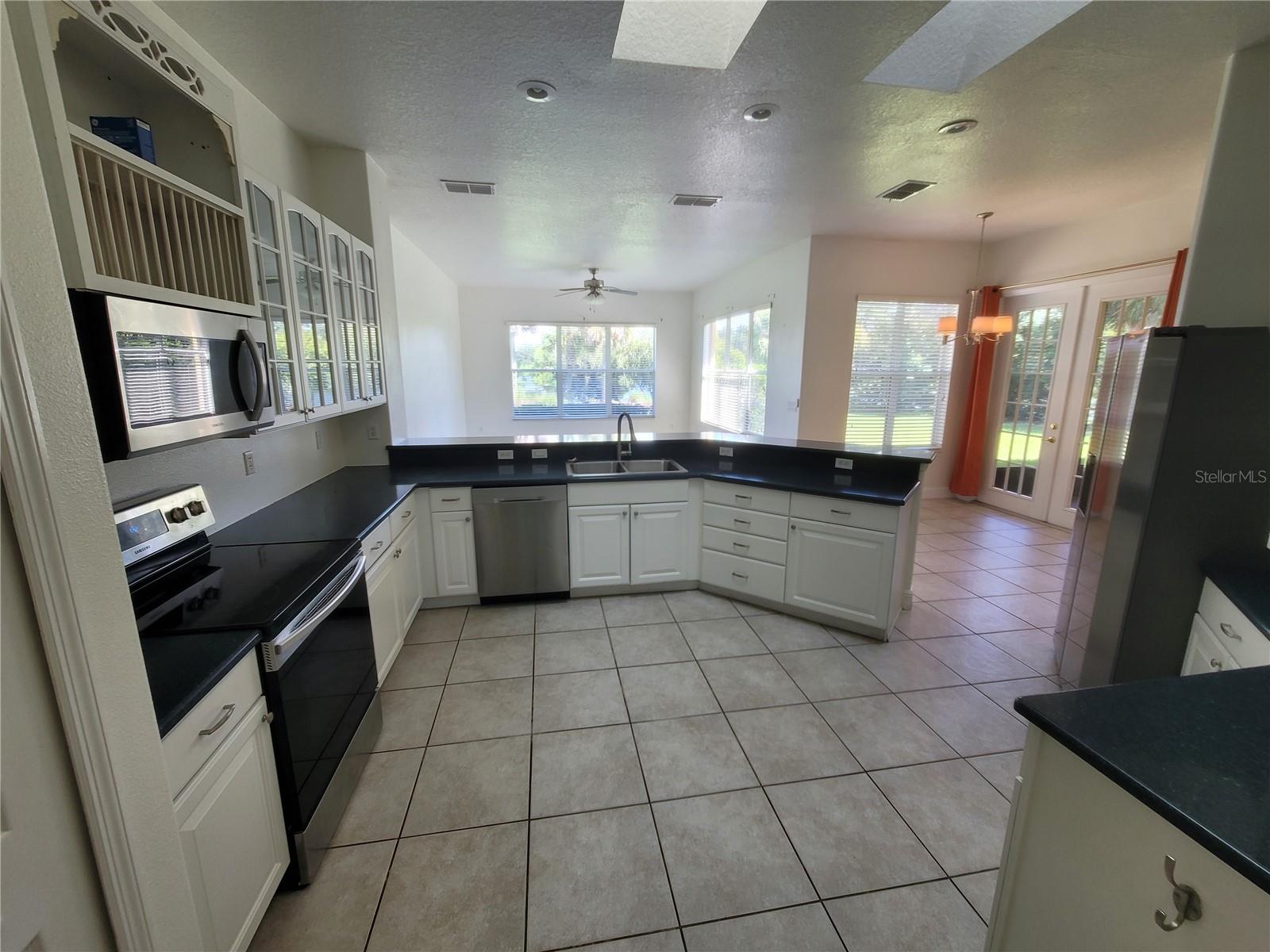 Image 12 of 37 For 113 Torino Lane