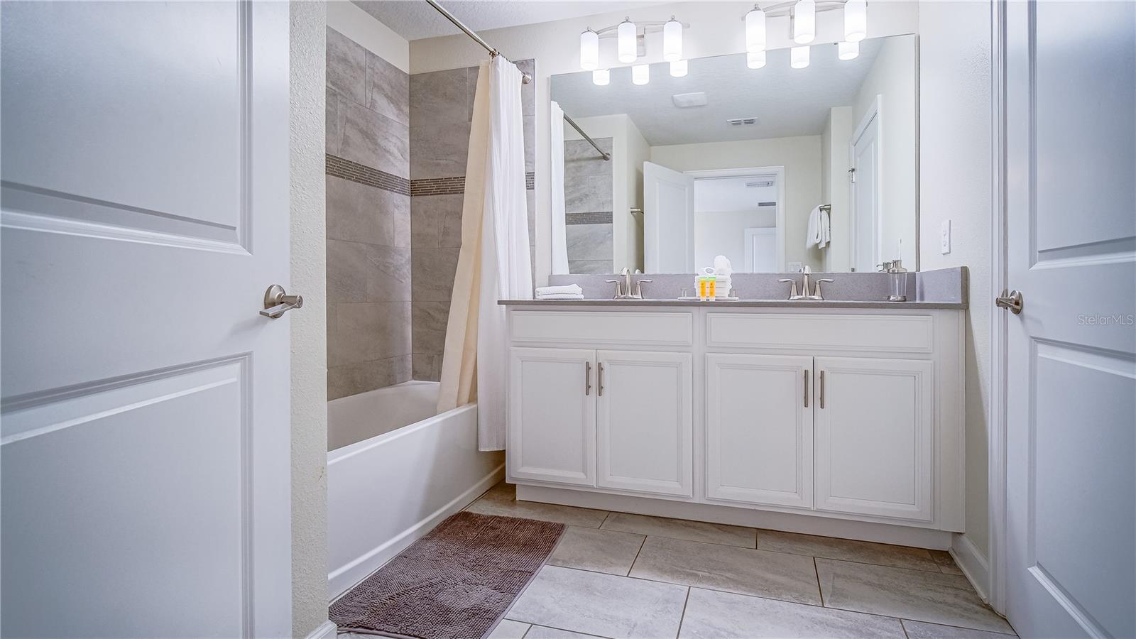 Image 14 of 38 For 8919 Stinger Drive