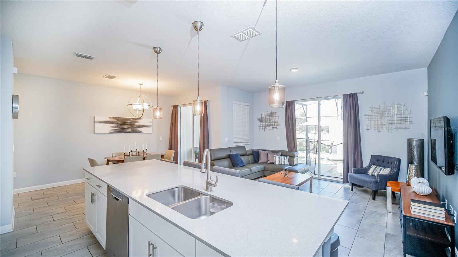 Image 11 of 39 For 8919 Stinger Drive