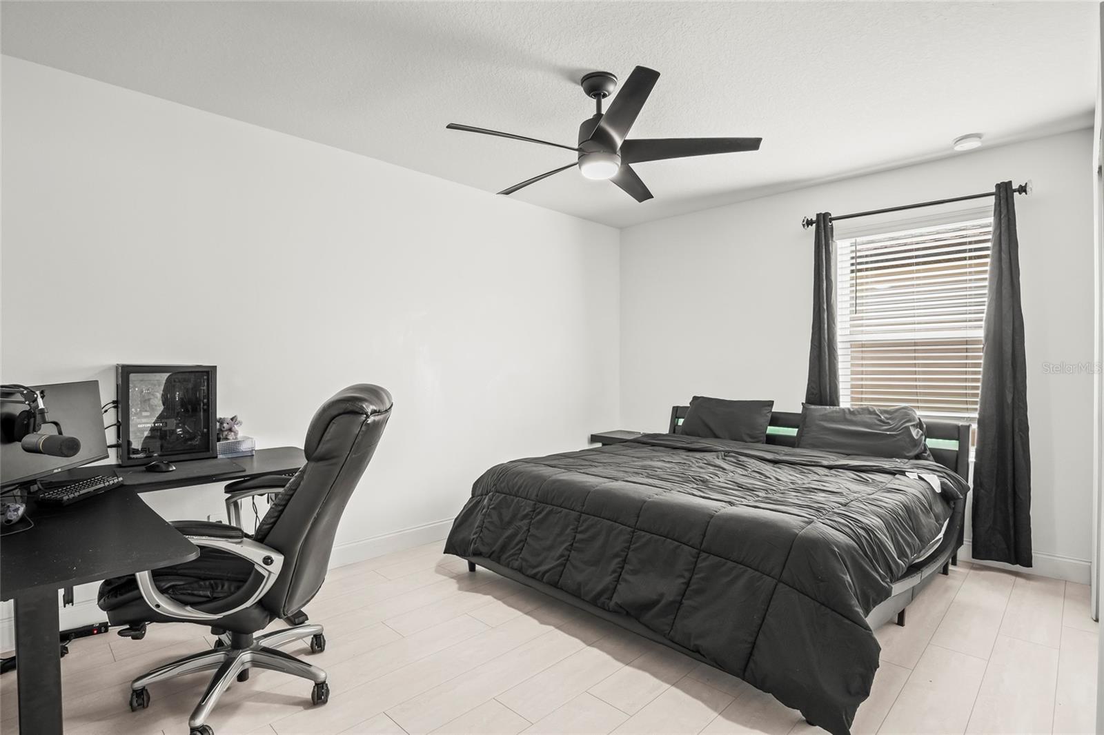 Image 24 of 41 For 2943 Sunstar Drive