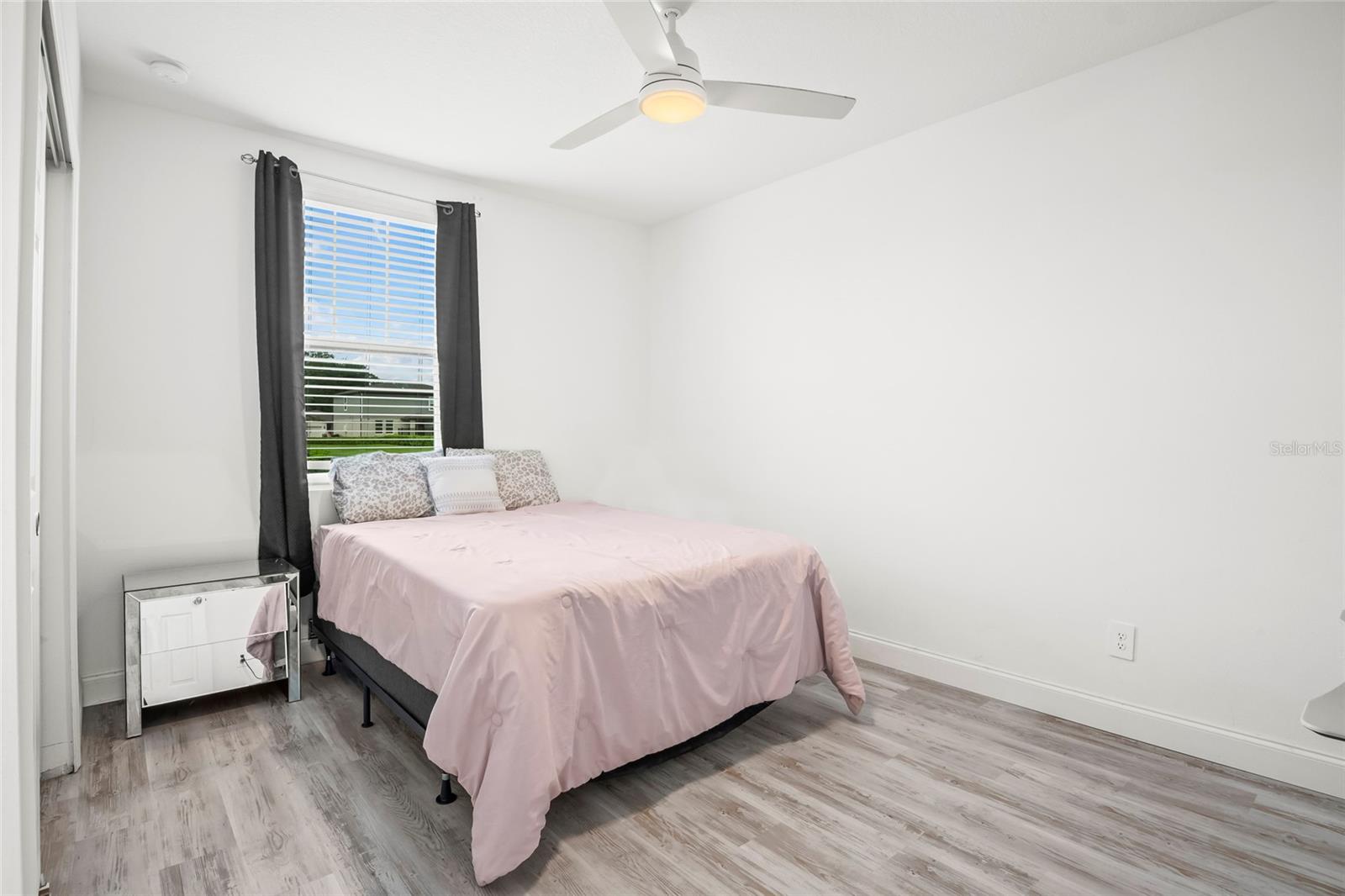 Image 25 of 41 For 2943 Sunstar Drive