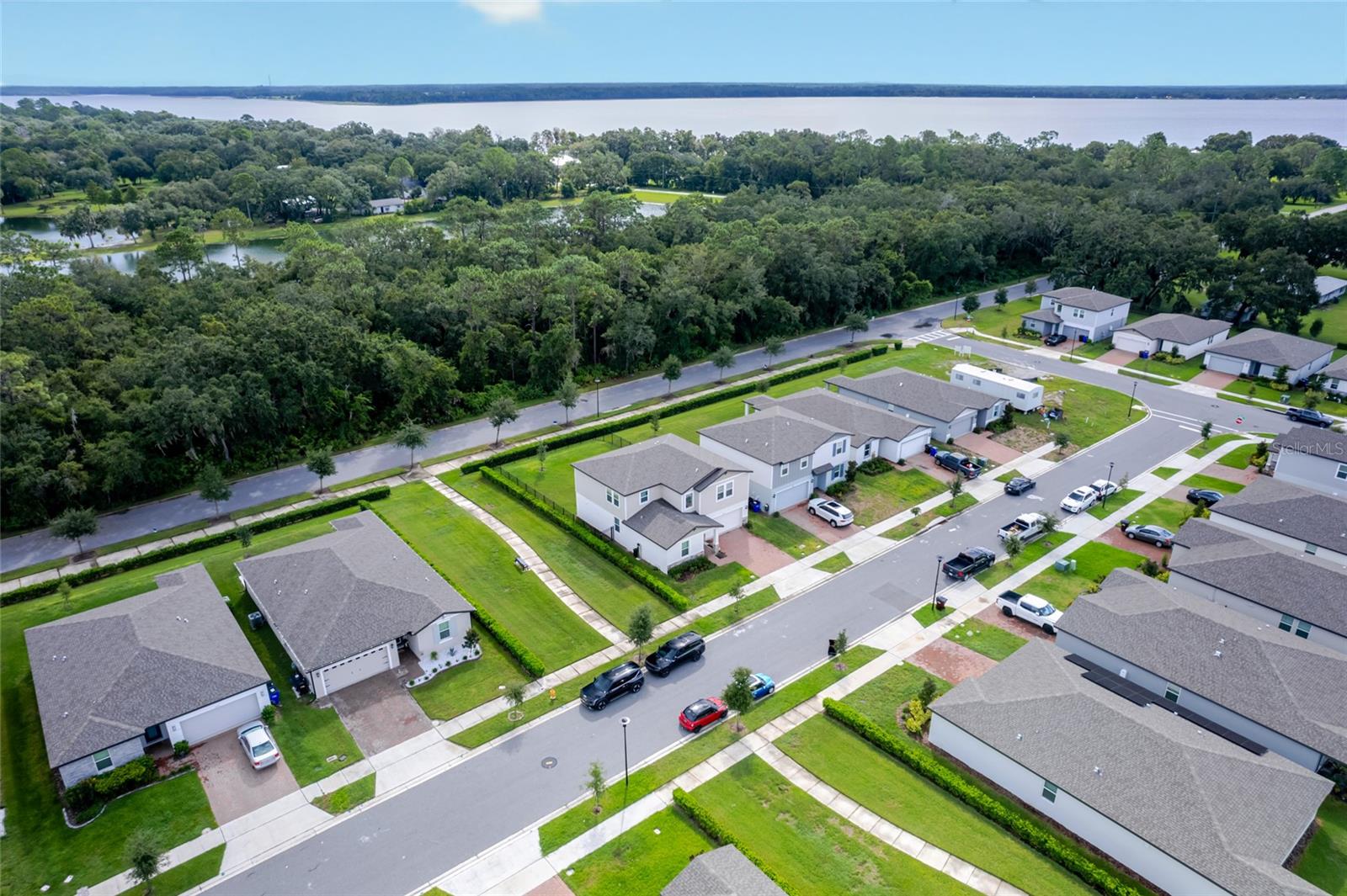 Image 32 of 41 For 2943 Sunstar Drive