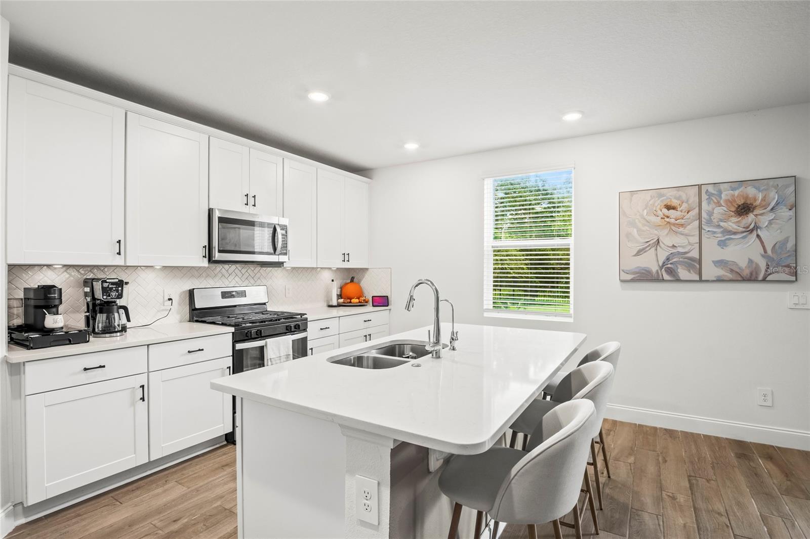 Image 9 of 41 For 2943 Sunstar Drive