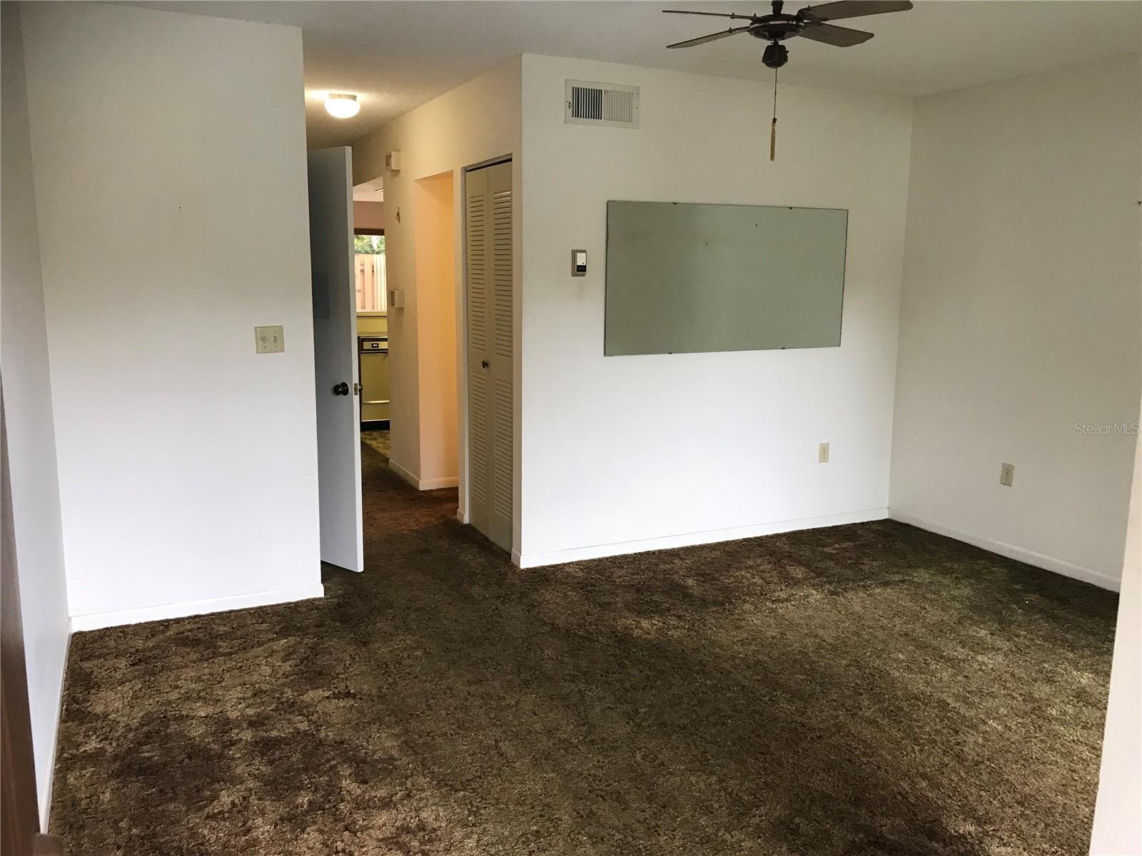 Image 2 of 14 For 2649 Surrey Court