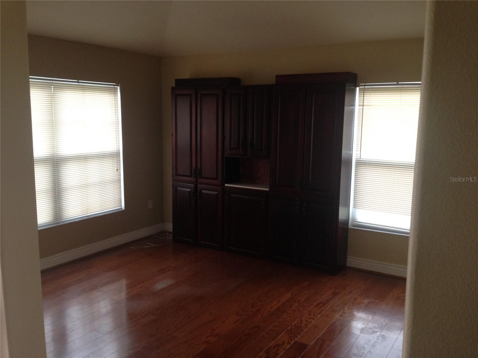Image 4 of 16 For 1680 Evergreen Court