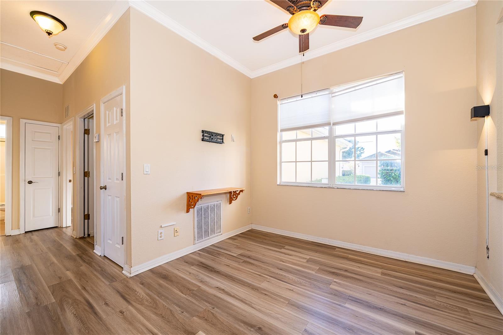 Image 10 of 28 For 448 Bay Leaf Drive