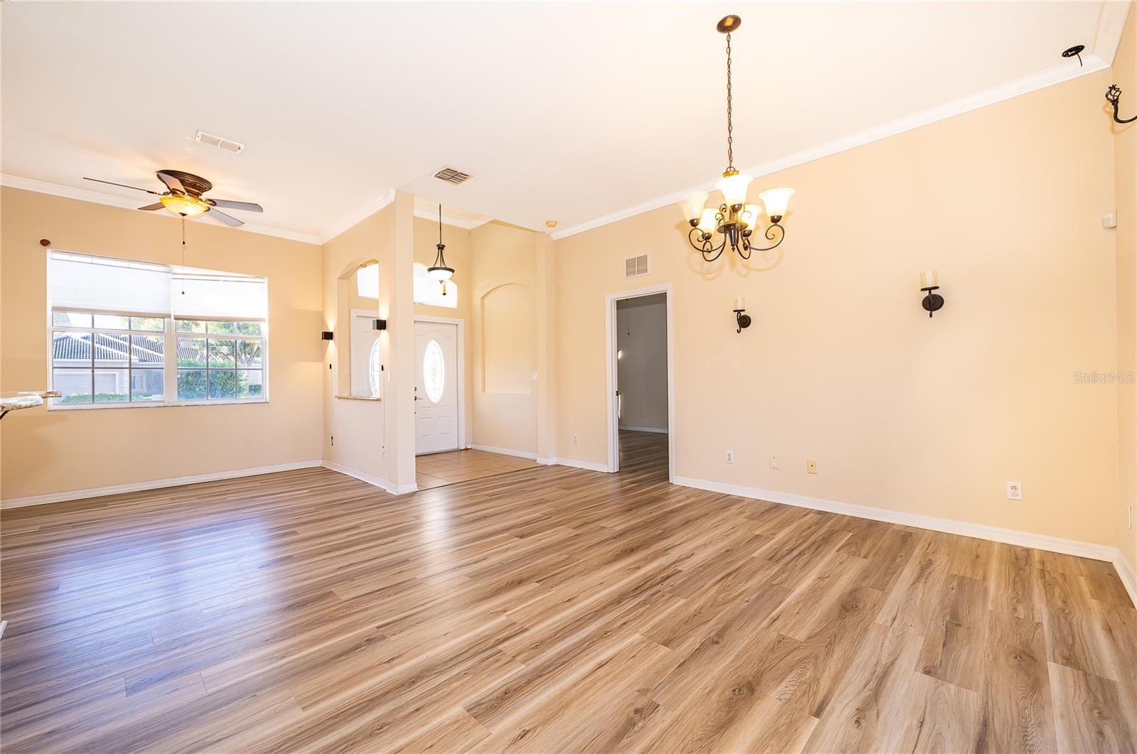 Image 9 of 28 For 448 Bay Leaf Drive