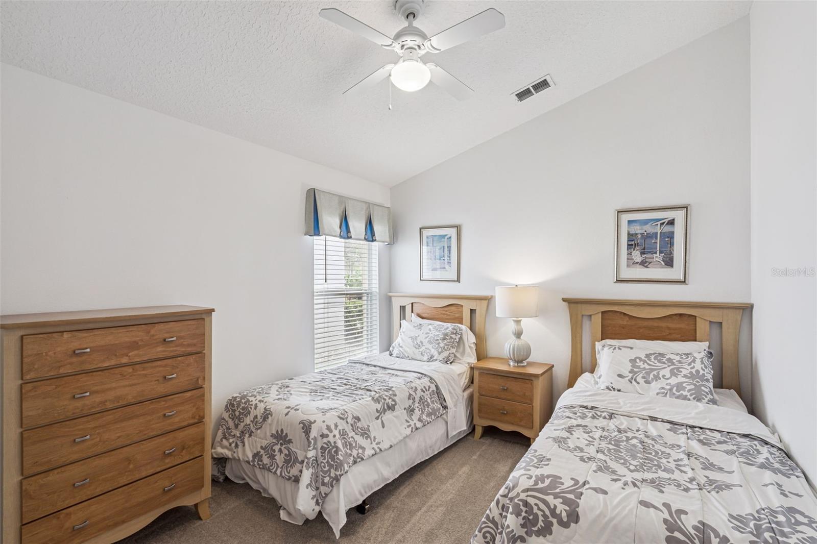 Image 21 of 50 For 148 Moorgate Drive