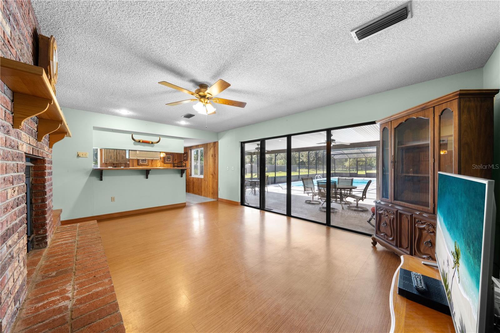 Image 7 of 49 For 4130 Citrus St.