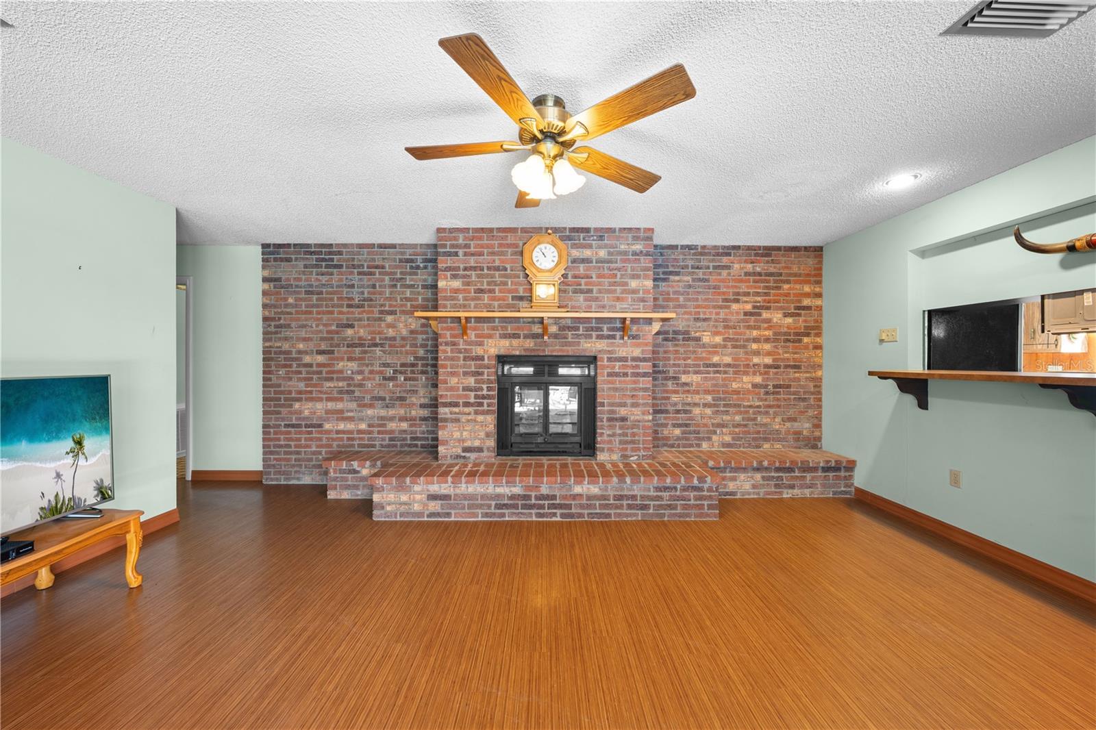 Image 9 of 49 For 4130 Citrus St.