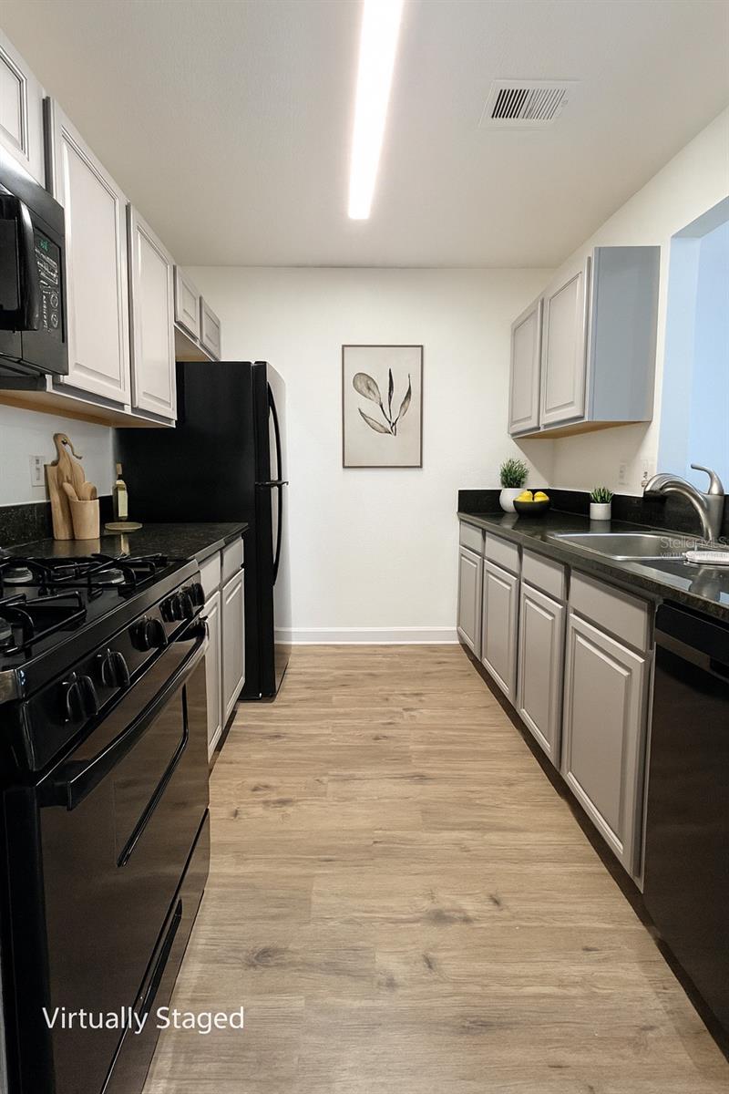 Image 10 of 26 For 2007 Dixie Belle Drive 2007a