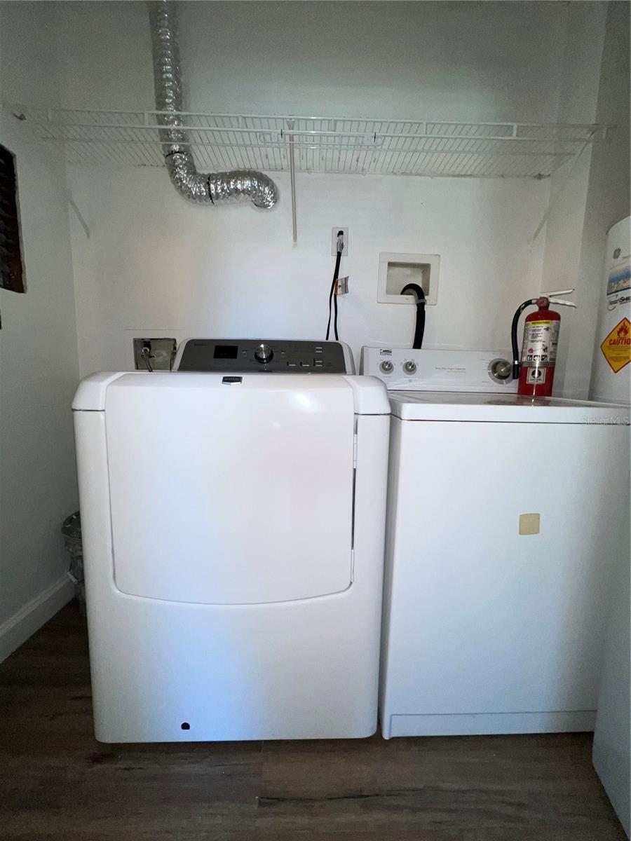 Image 17 of 26 For 2007 Dixie Belle Drive 2007a