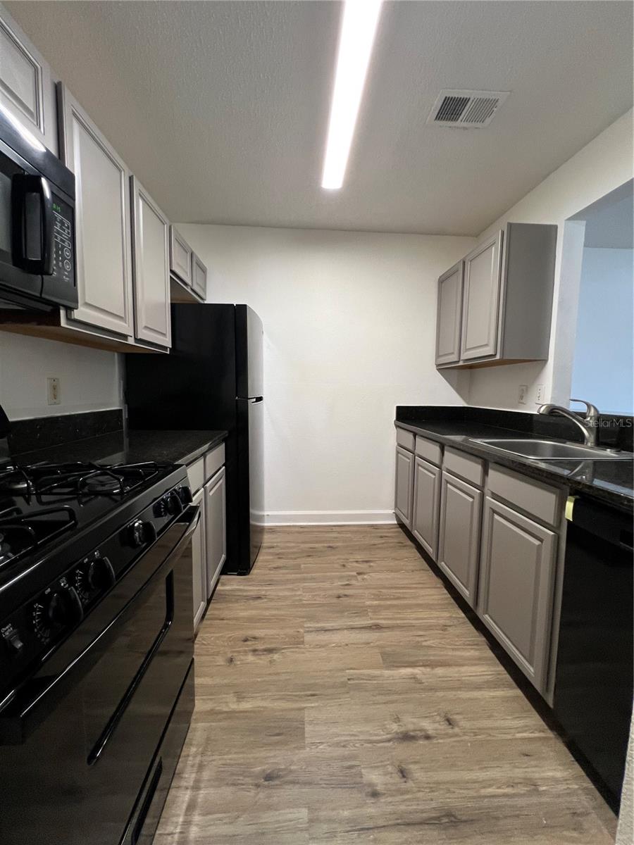 Image 9 of 26 For 2007 Dixie Belle Drive 2007a