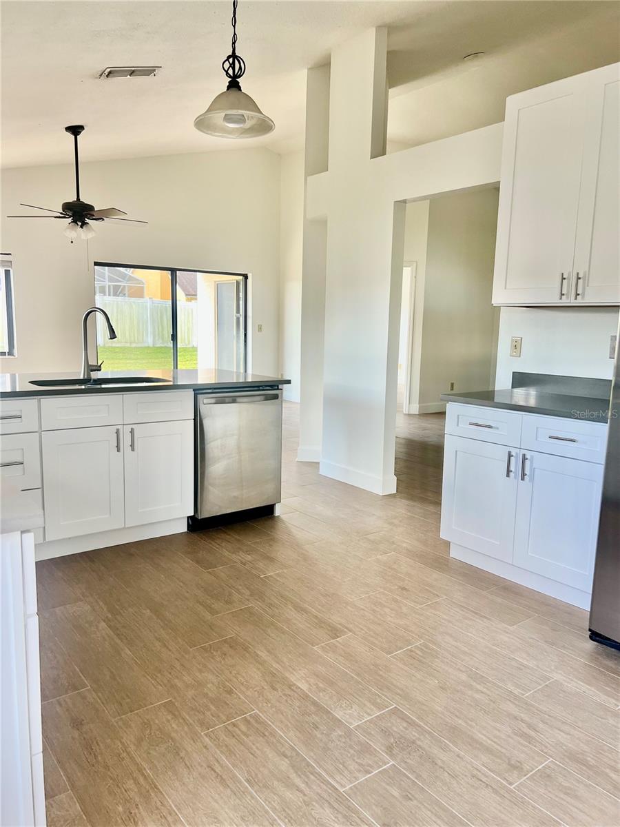 Image 10 of 24 For 1040 Manigan Avenue