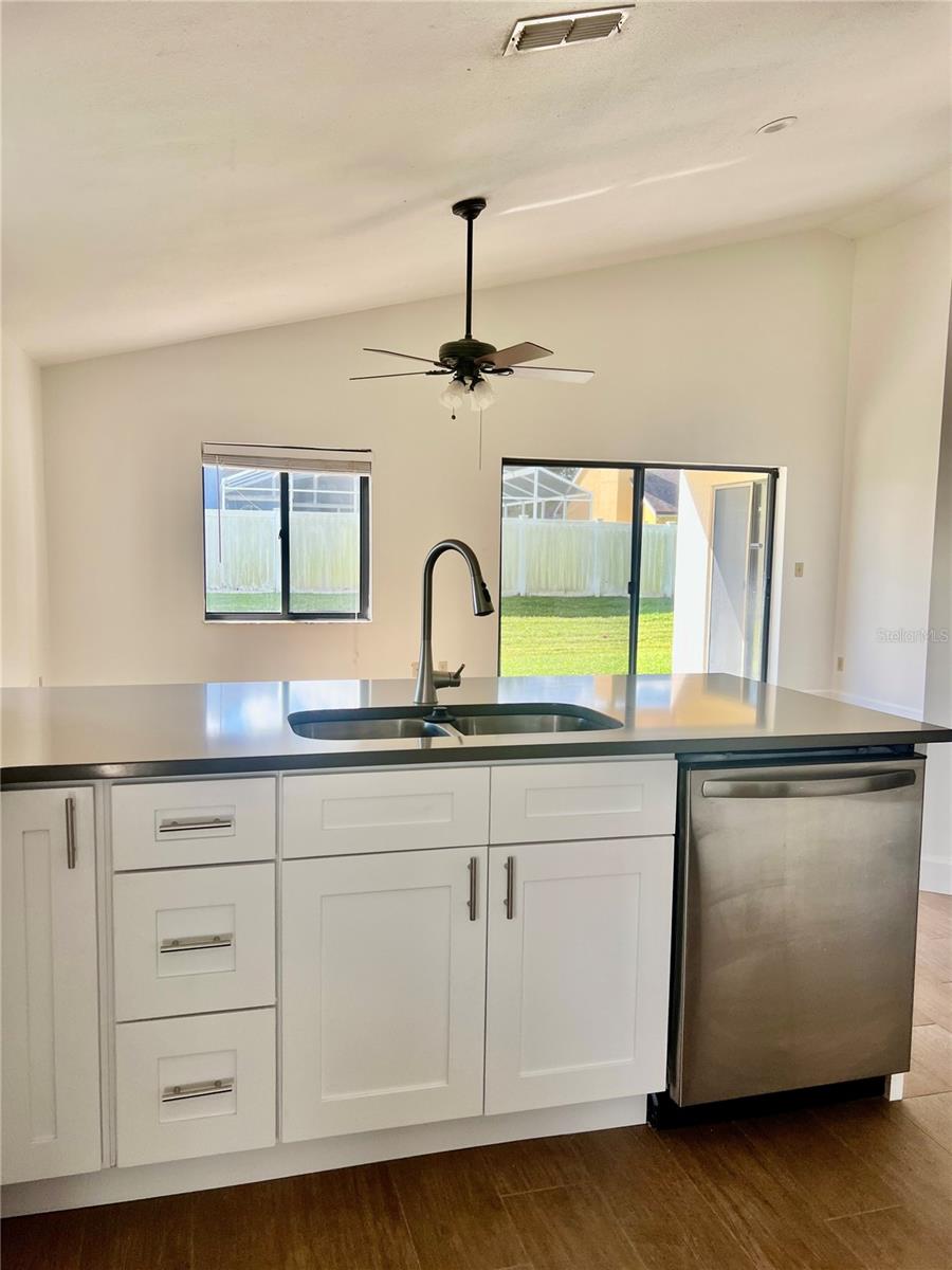 Image 11 of 24 For 1040 Manigan Avenue