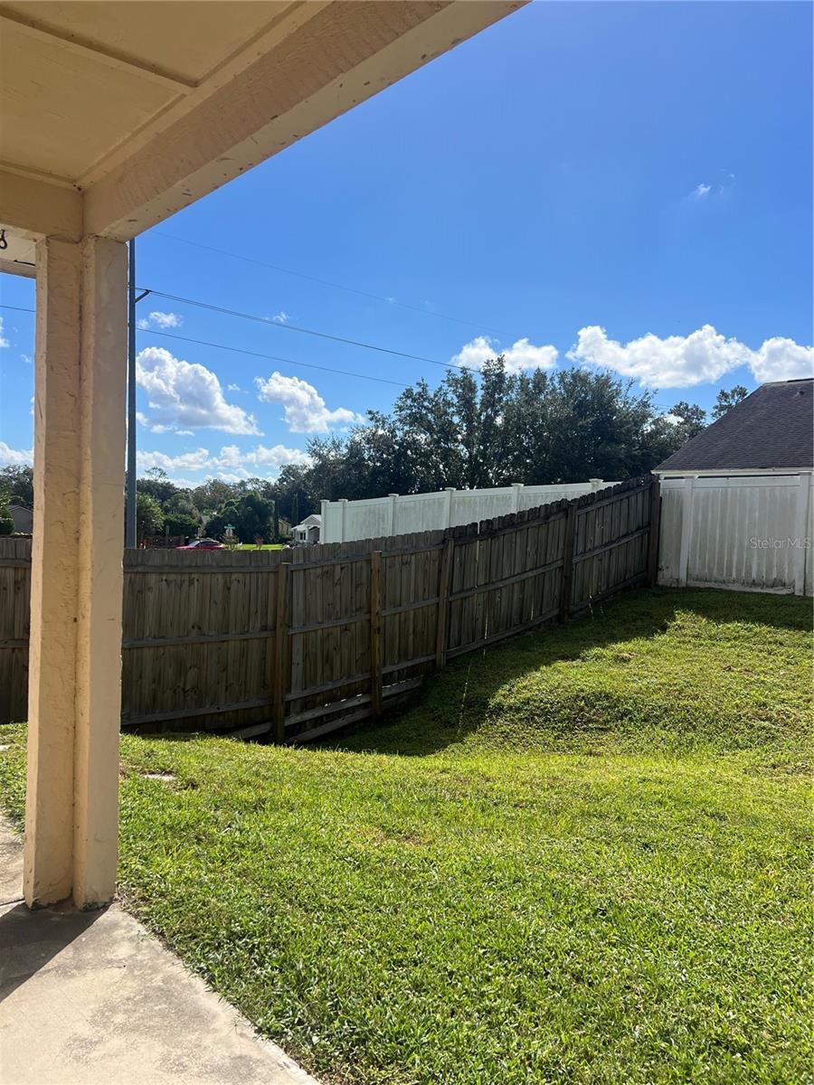 Image 22 of 24 For 1040 Manigan Avenue