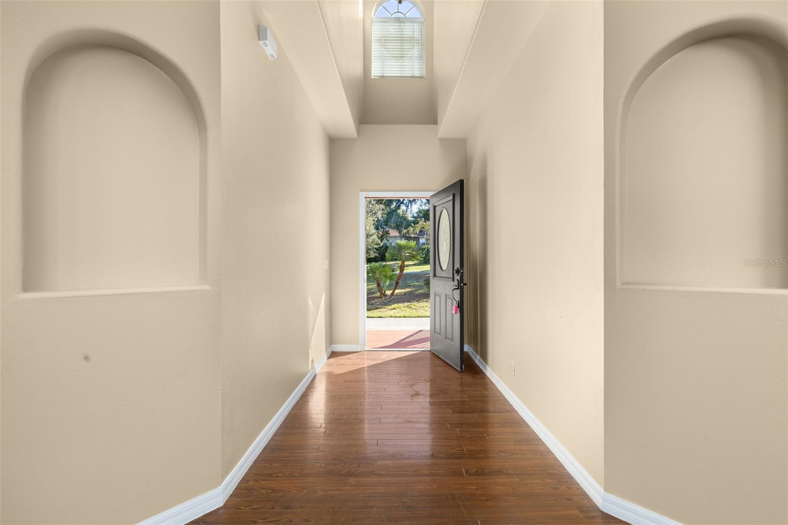 Image 10 of 96 For 41515 Silver Drive