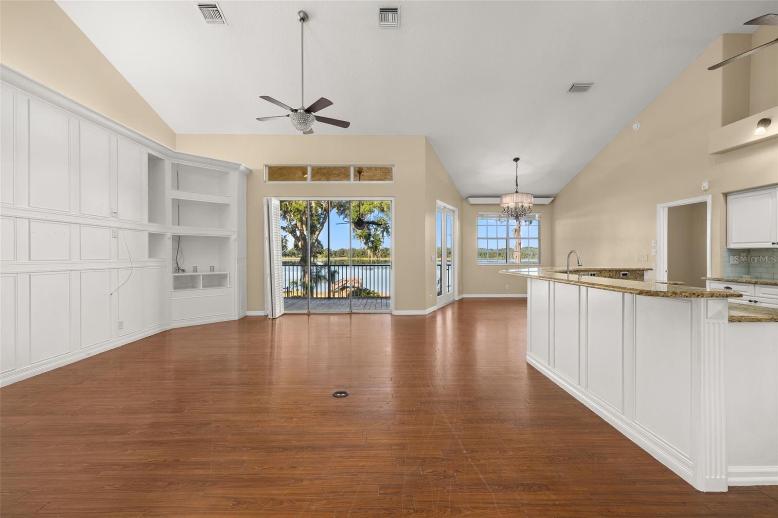 Image 11 of 96 For 41515 Silver Drive