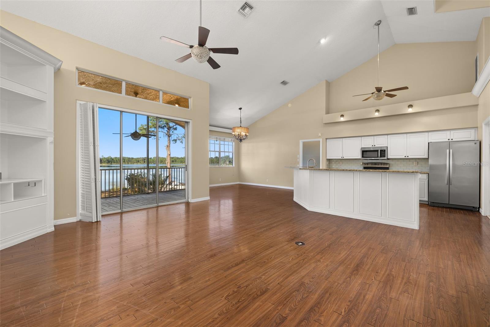Image 12 of 96 For 41515 Silver Drive