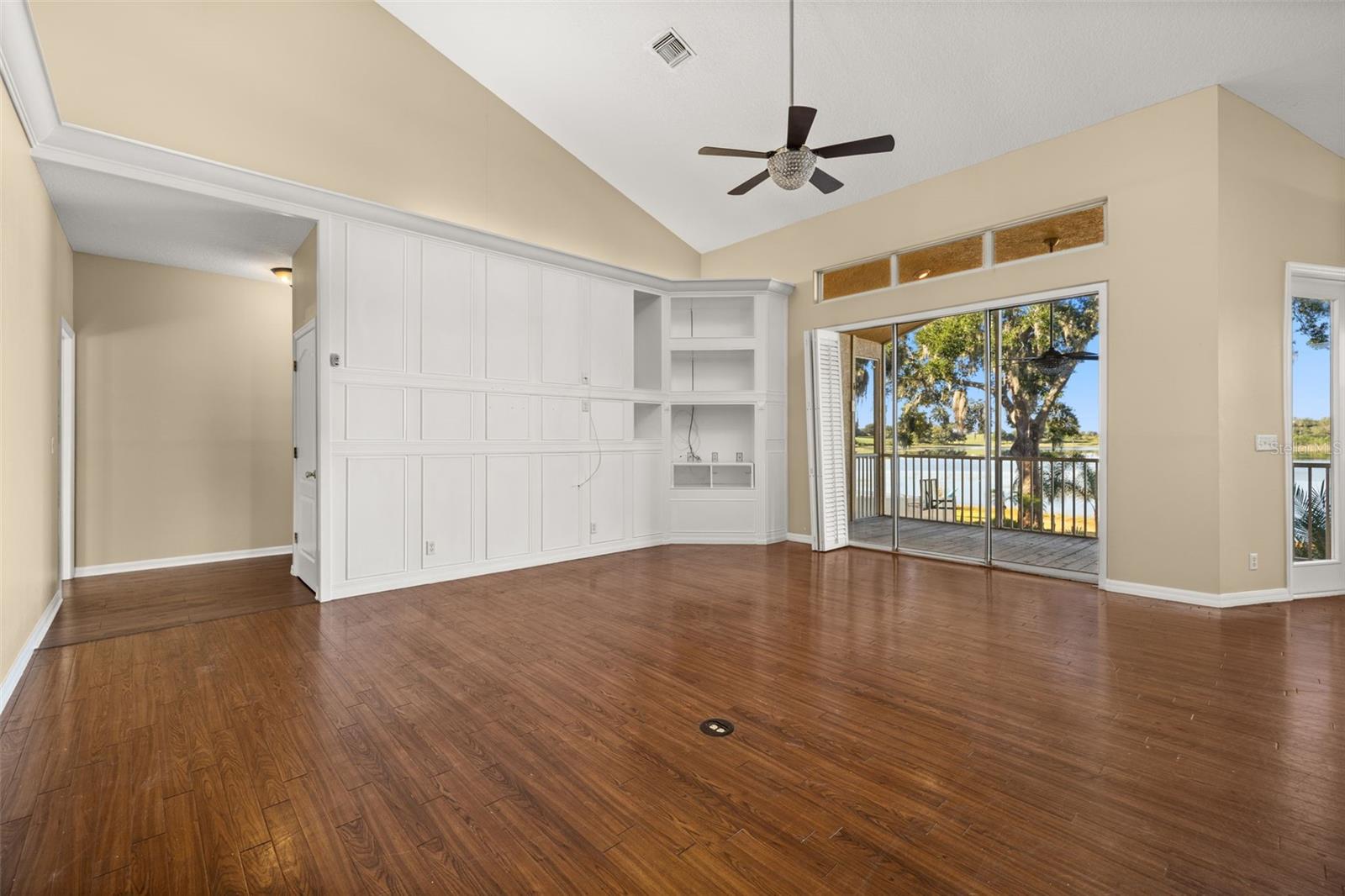 Image 13 of 96 For 41515 Silver Drive