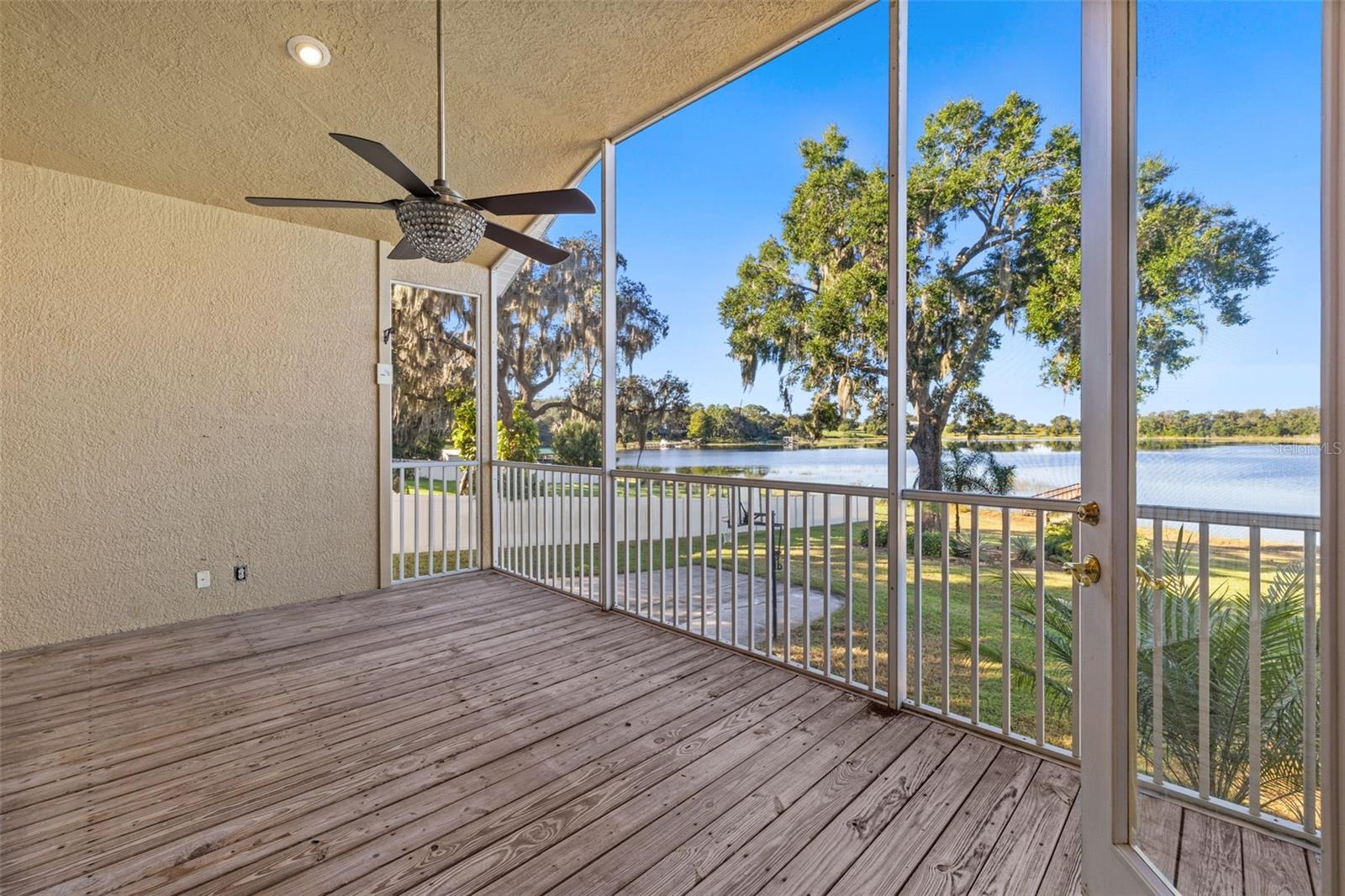 Image 15 of 96 For 41515 Silver Drive
