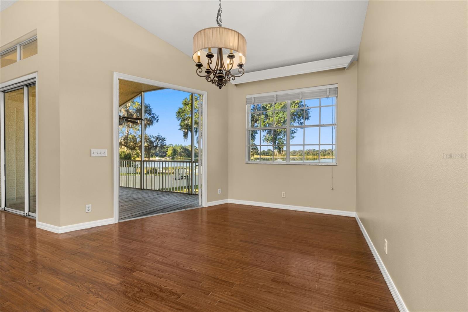 Image 17 of 96 For 41515 Silver Drive