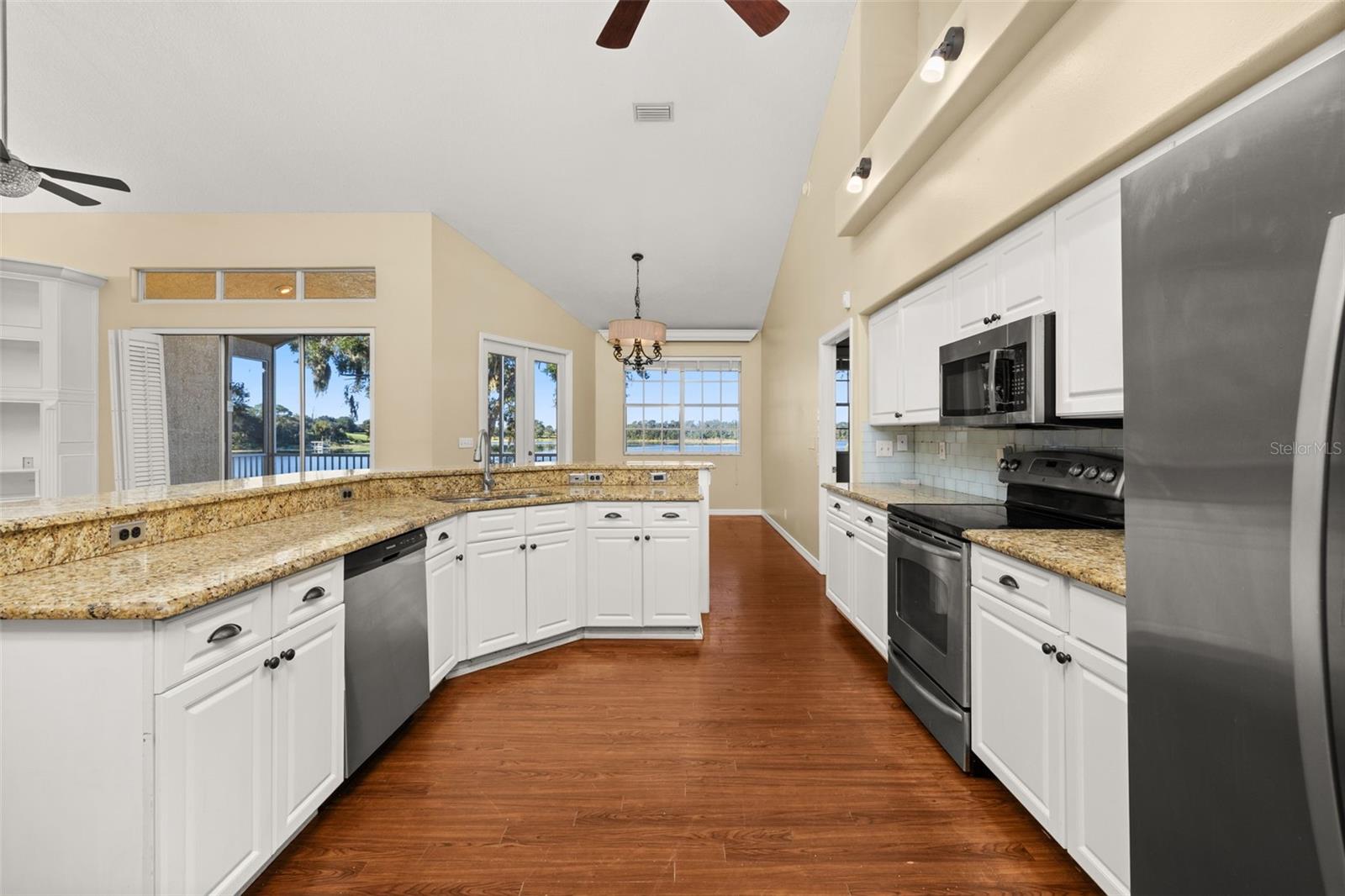 Image 20 of 96 For 41515 Silver Drive