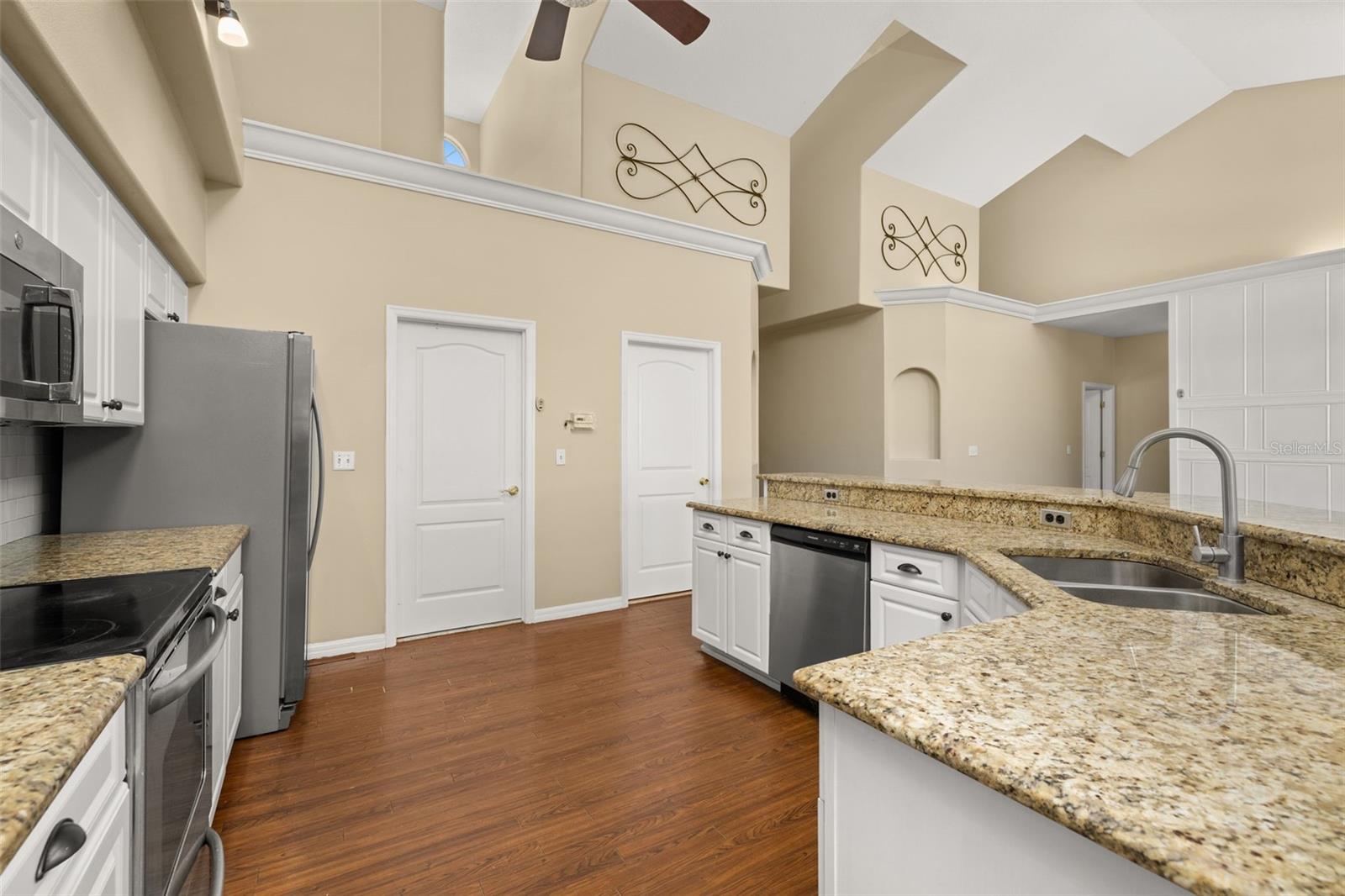 Image 22 of 96 For 41515 Silver Drive