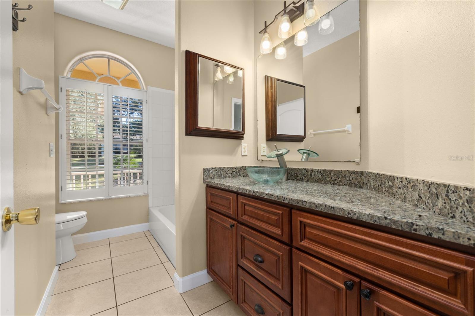 Image 32 of 96 For 41515 Silver Drive