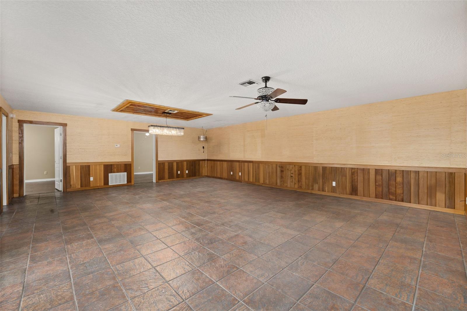 Image 43 of 96 For 41515 Silver Drive