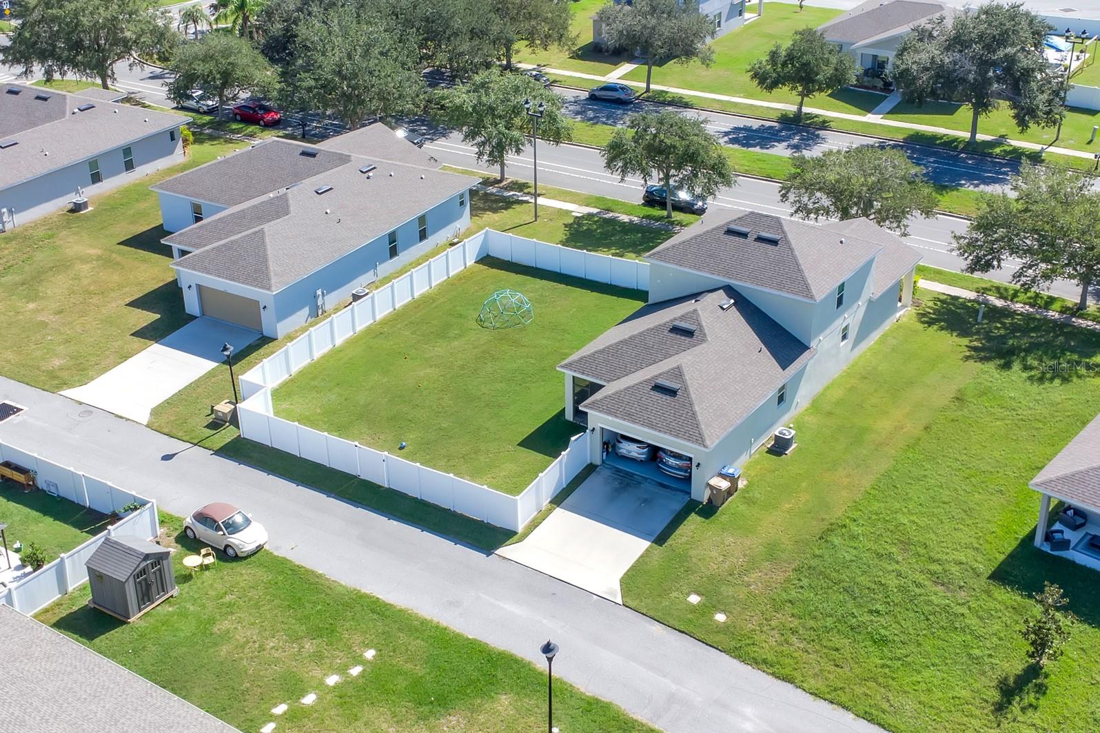 Image 3 of 43 For 2651 Grasmere View Parkway N